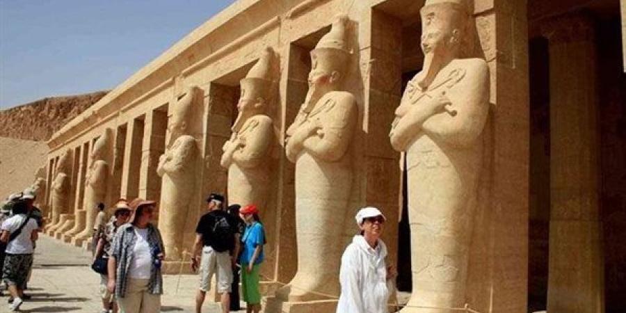 أستاذ تمويل واستثمار يوضح جهود الدولة في تطوير القطاع السياحي في مصر - نبأ العرب