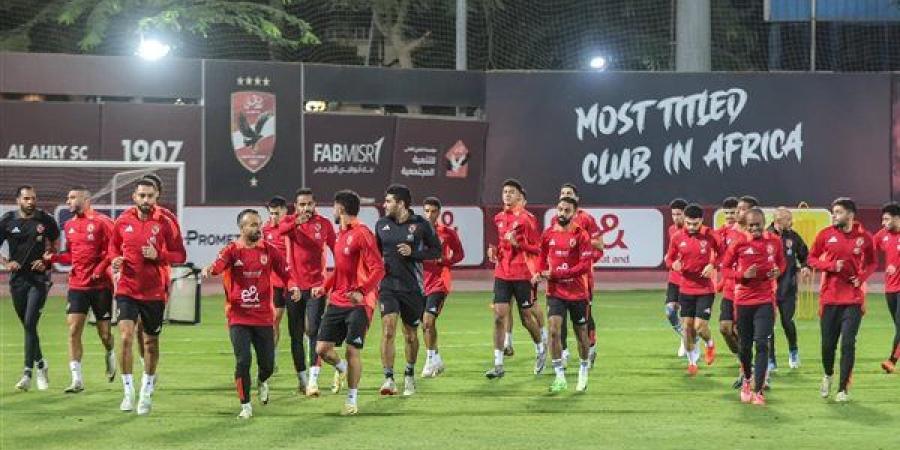 الأهلي يستأنف تدريباته استعداداً لمواجهة الاتحاد.. موعد ومكان المباراة - نبأ العرب