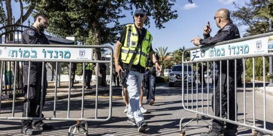 إعلام عبري: أحد مهاجمي منزل نتنياهو ضابط كبير سابق في البحرية - نبأ العرب