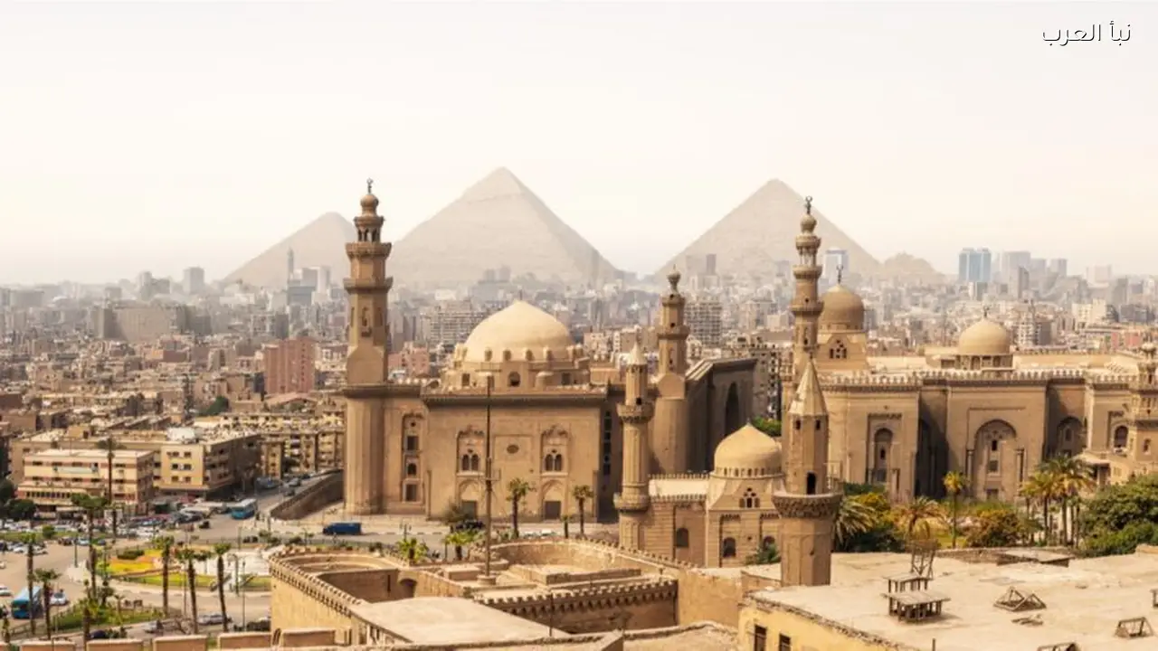 طريق الأوتوستراد بالصف: محافظ الجيزة يتابع تنفيذ الطبقة السطحية